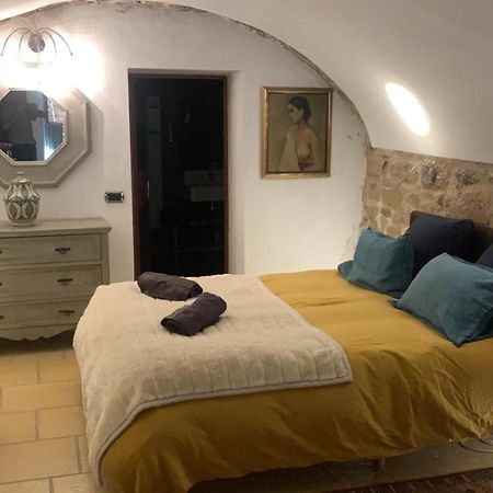La Villageoise, Chambre Troglodyte Pitoresque Au Coeur Du Village Rognes Kültér fotó