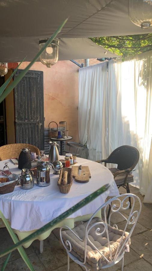 La Villageoise, Chambre Troglodyte Pitoresque Au Coeur Du Village Rognes Kültér fotó